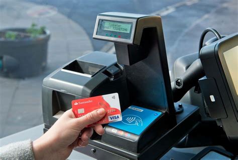 first contactless payments UK